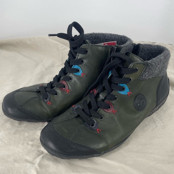 Rieker Women’s Size EU38 Leather Wool Ankle Bootie Green Funky Blue Red Spots - Picture 1 of 7